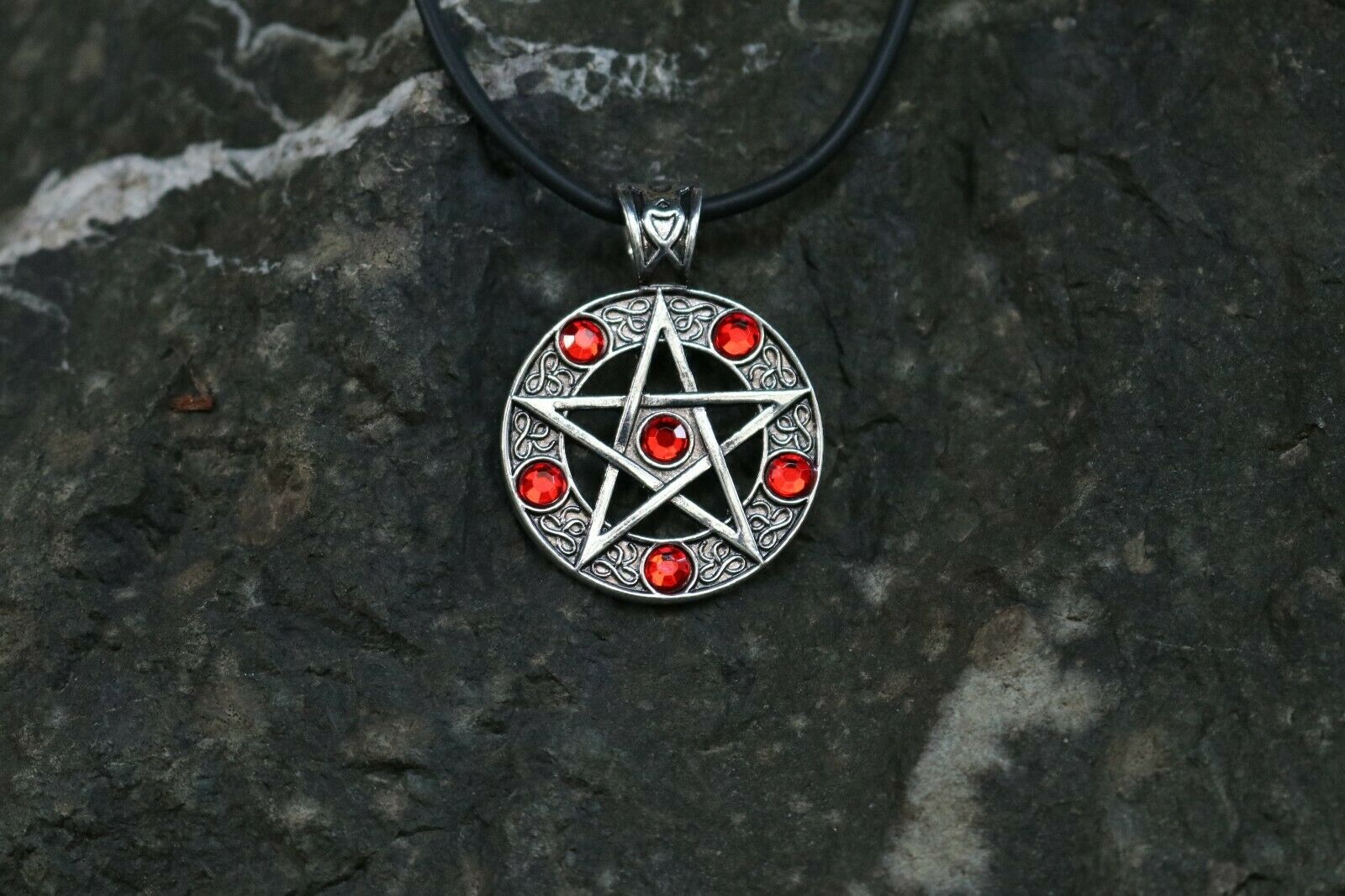 Stunning Five Pointed Star Pentagram Necklace       Free Shipping