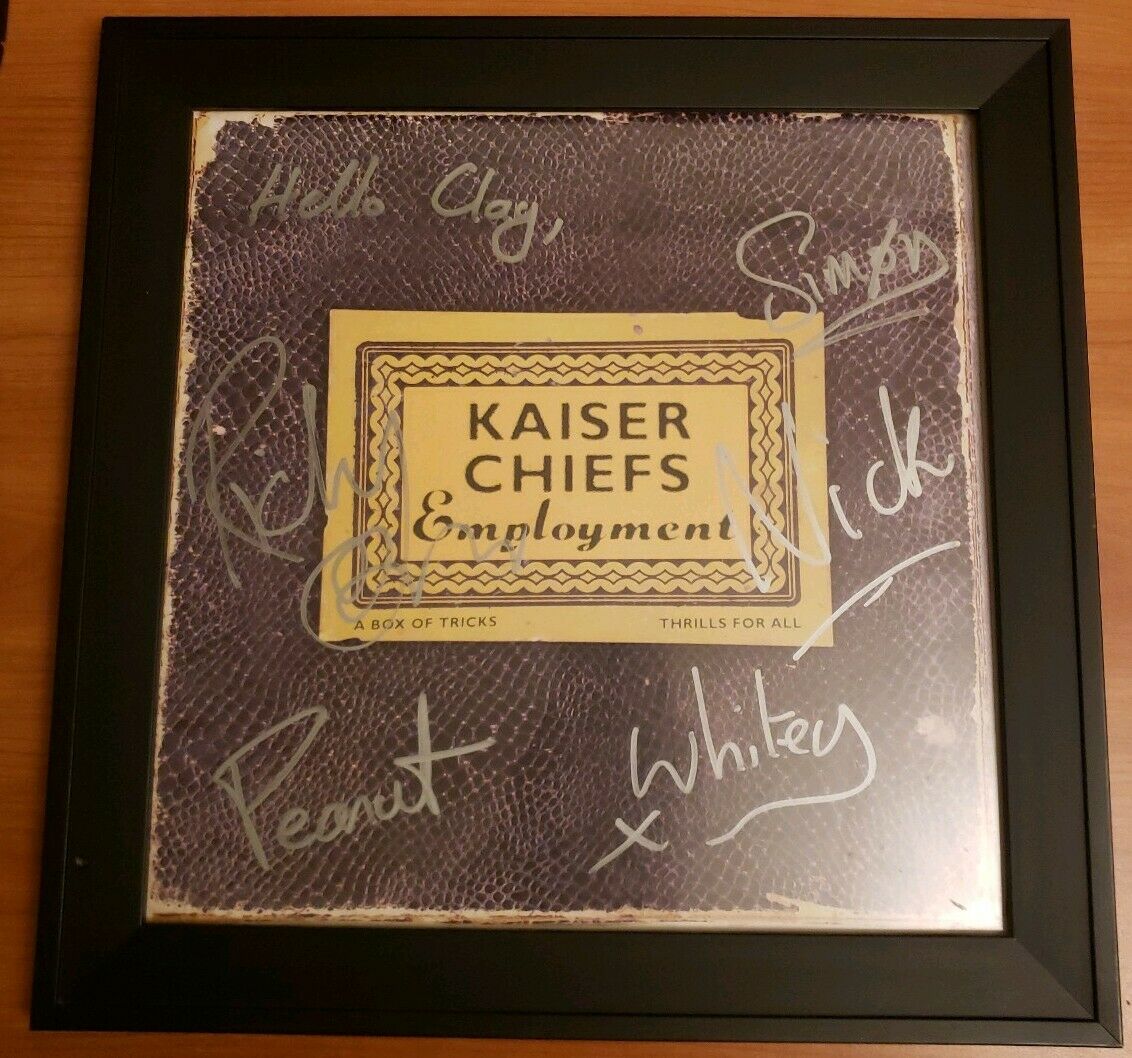 💥 2️⃣0️⃣0️⃣5️⃣ Kaiser Chiefs Auto Album Card Employment Rare Signed Vintage 🎸